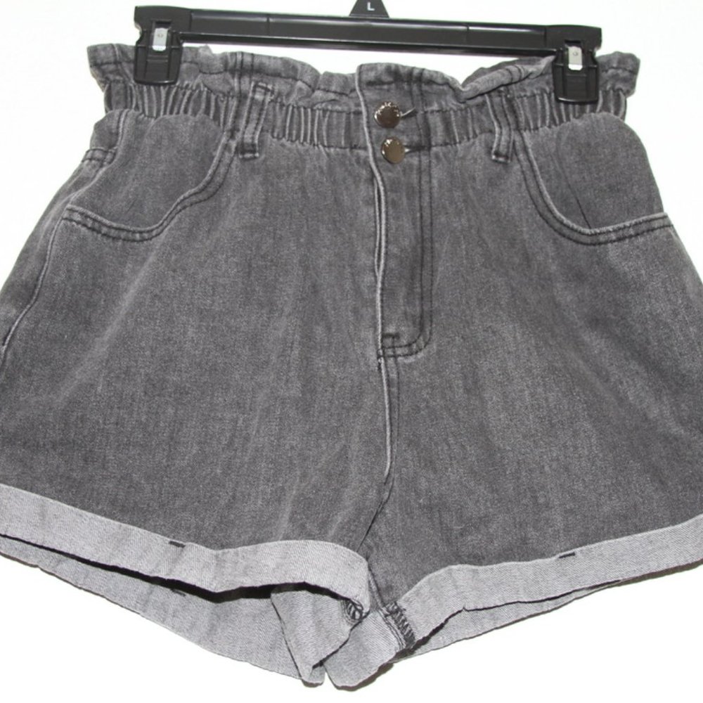 Stylish Gray Women's Denim Shorts